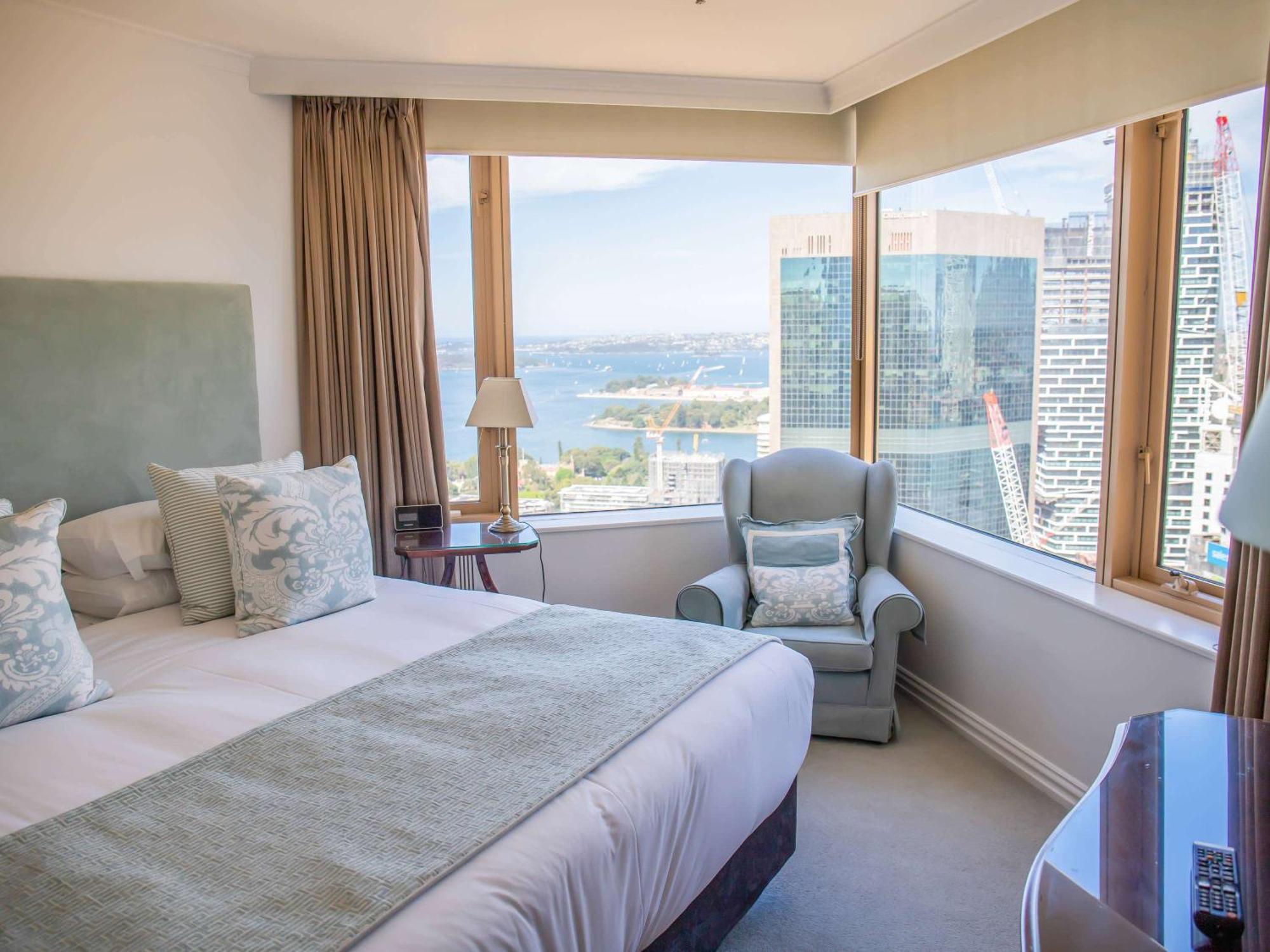The Sebel Quay West Suites Sydney Exterior foto A guest room at the Hotel Indigo San Diego